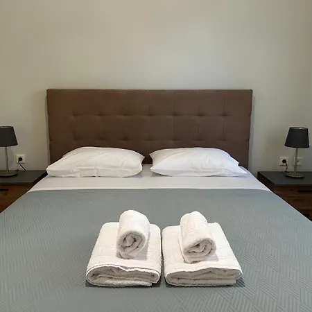 شقة The Gem Límni