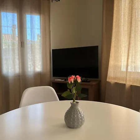 The Gem شقة Límni